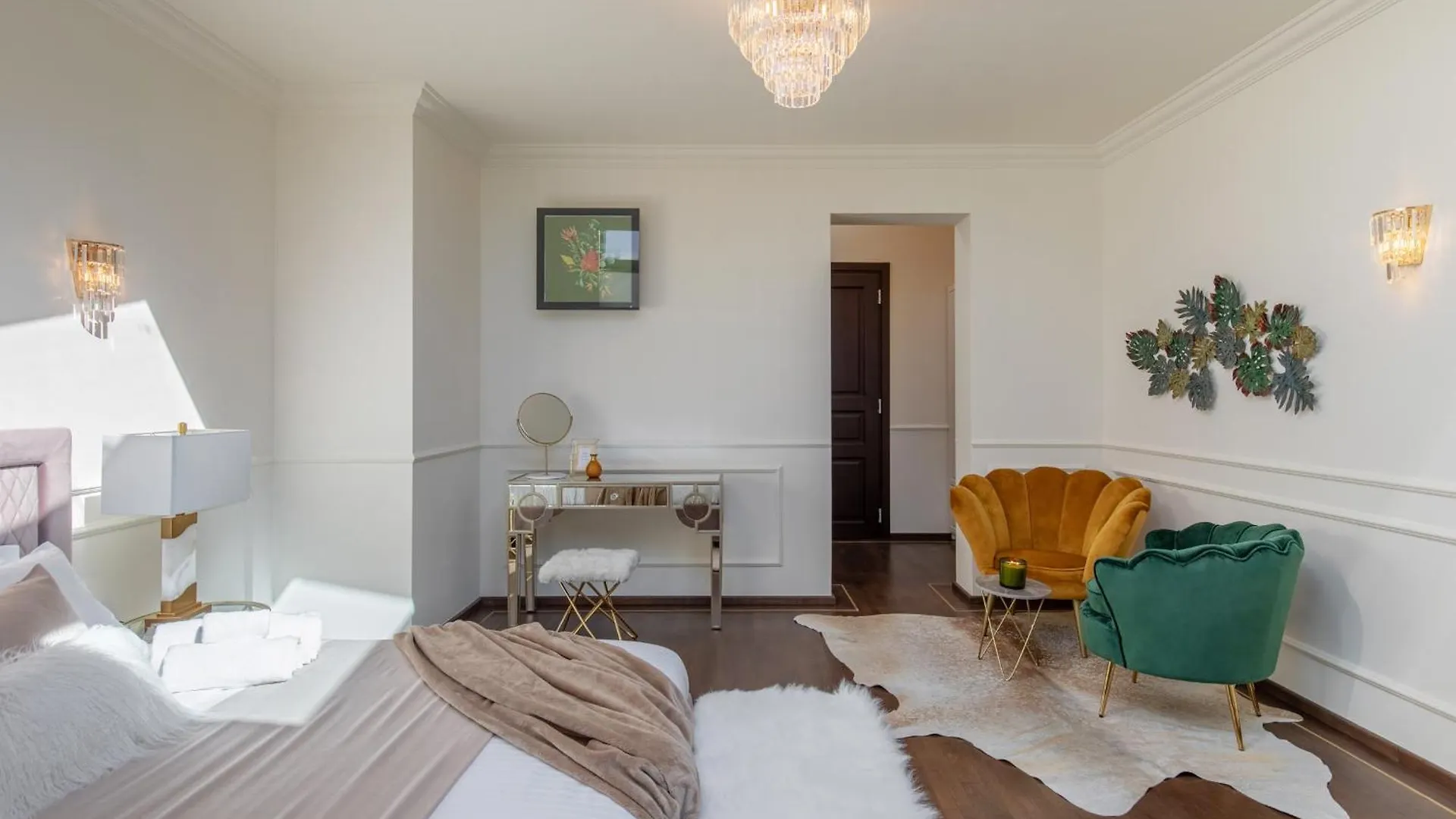 Holt Old Town Luxury Suites Bucharest Apartment