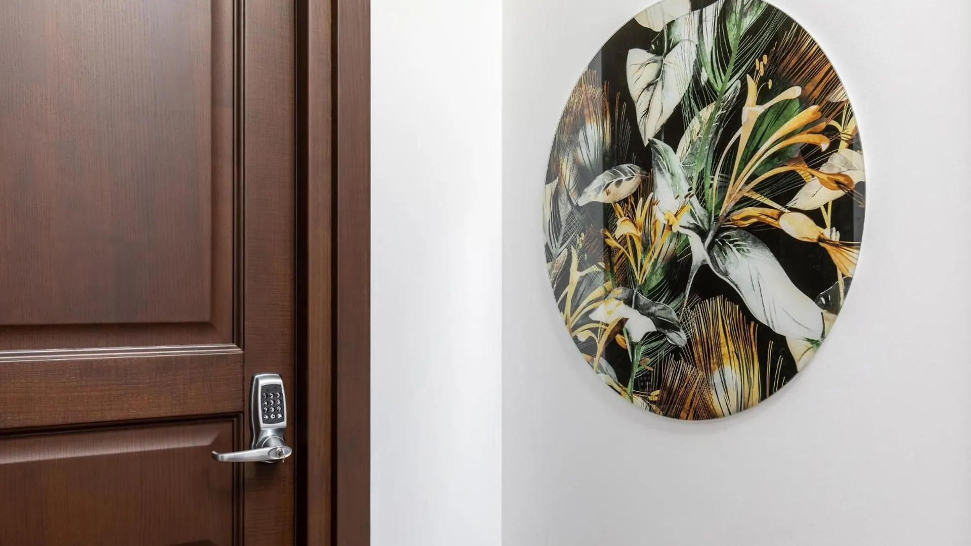 Holt Old Town Luxury Suites Bucharest 0*,  Romania