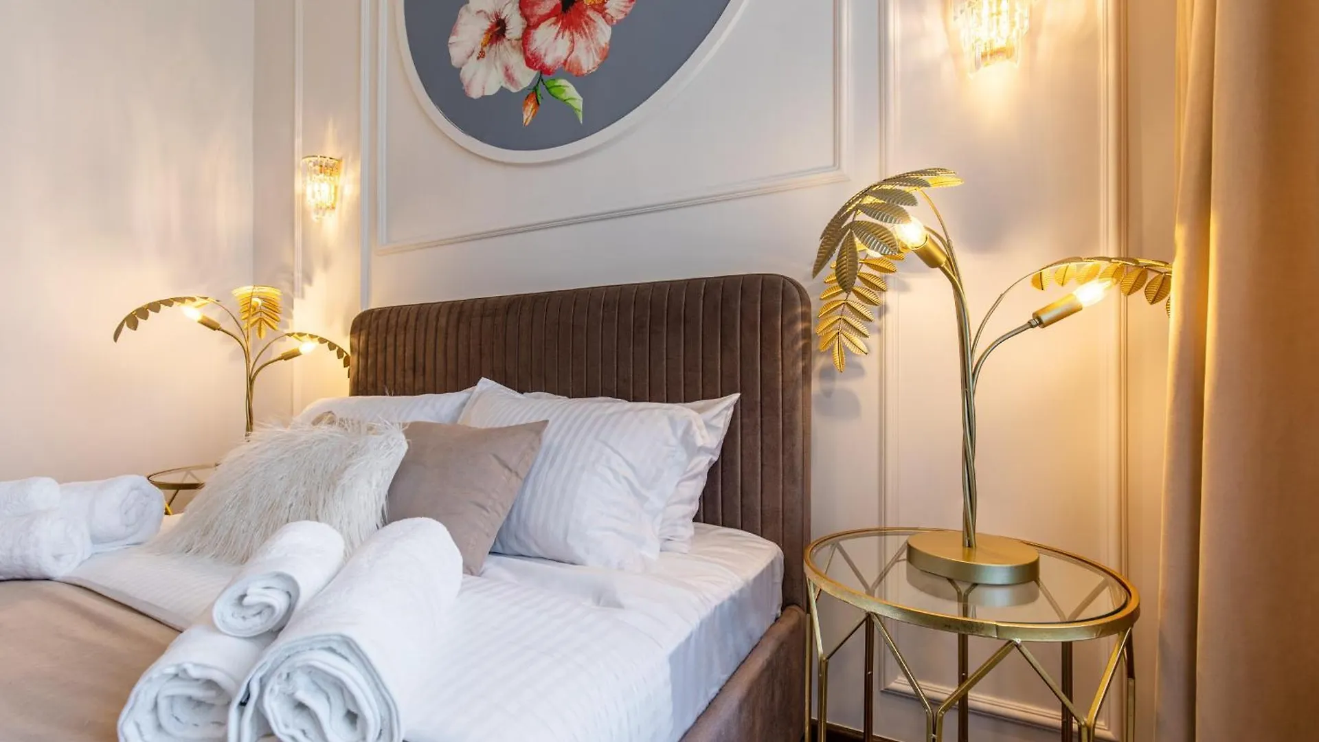 Apartment Holt Old Town Luxury Suites Bucharest